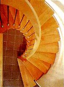 Криволинейная поворотная лестница