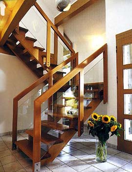 Деревянная маршевая лестница